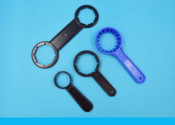 Jerrycans - Closure Wrenches - 2